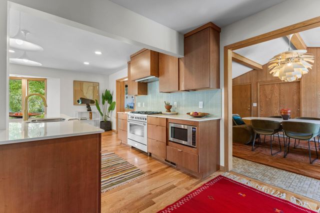 3317 Wendhurst Avenue, Saint Anthony, MN 55418