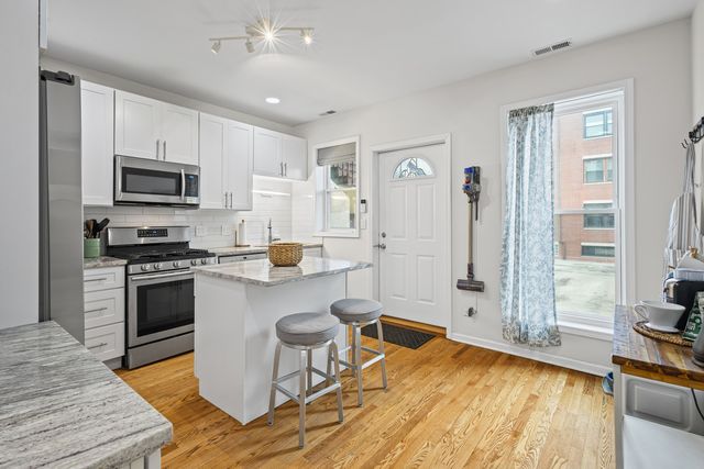 4510 S Greenwood Avenue 2, Chicago, IL 60653