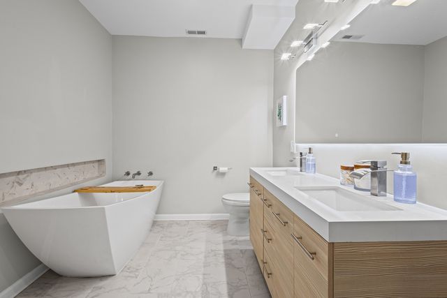 4510 S Greenwood Avenue 2, Chicago, IL 60653