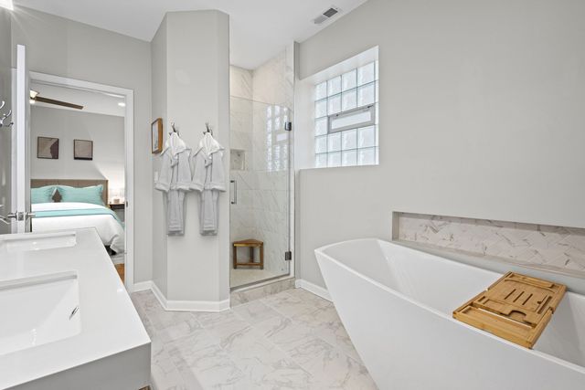 4510 S Greenwood Avenue 2, Chicago, IL 60653