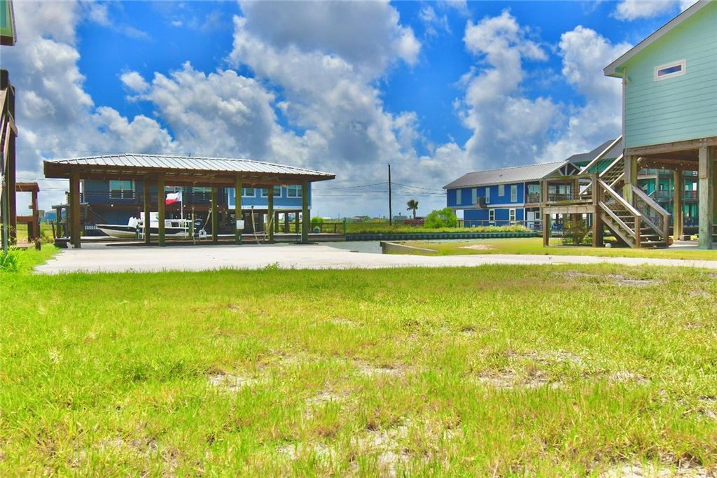 124 Belaire Dr, Rockport, TX 78382 — photo 2