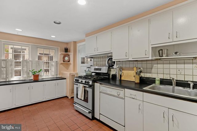 2208 RITTENHOUSE SQ, Philadelphia, PA 19103