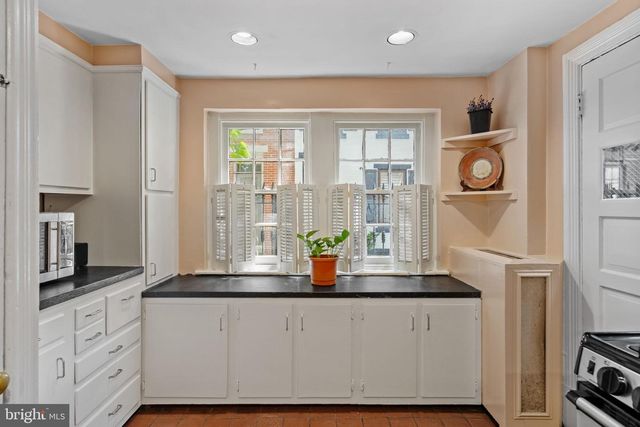 2208 RITTENHOUSE SQ, Philadelphia, PA 19103