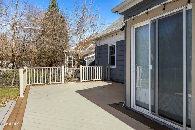 16 John David Lane, Albany, NY 12208