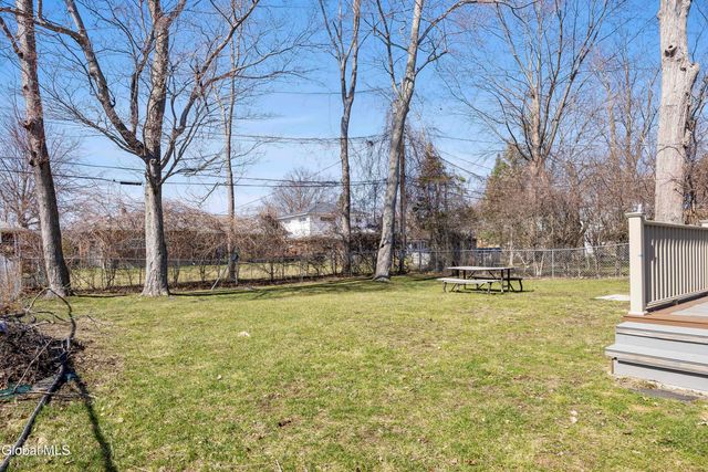 16 John David Lane, Albany, NY 12208