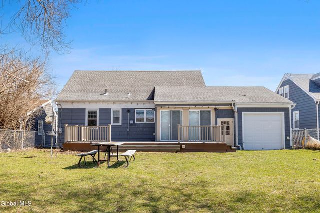 16 John David Lane, Albany, NY 12208