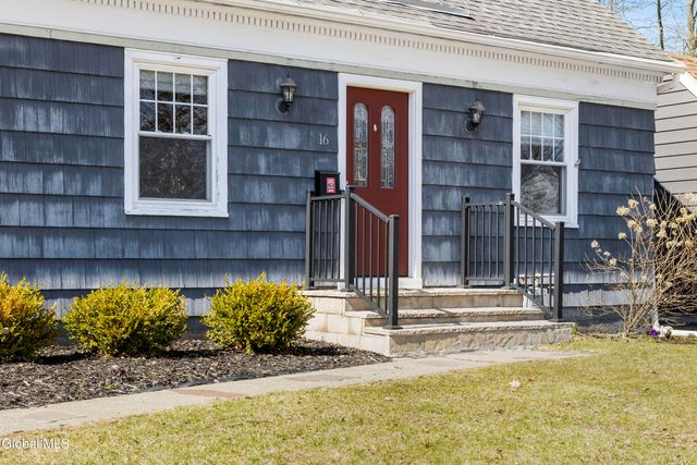 16 John David Lane, Albany, NY 12208