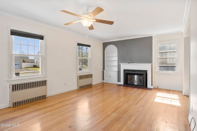 16 John David Lane, Albany, NY 12208