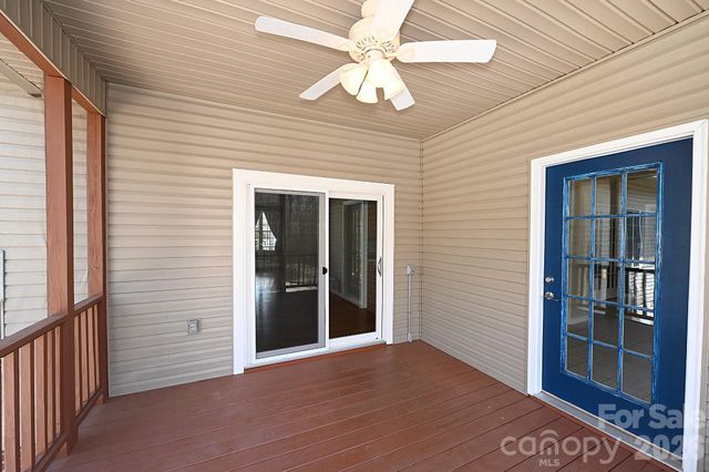 5505 Creek Point Drive, Hickory, NC 28601