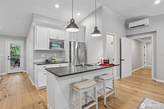 7514 Maltby Road, Woodinville, WA 98072