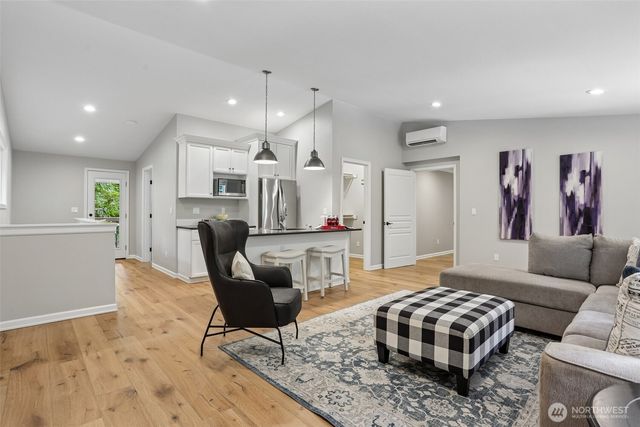 7514 Maltby Road, Woodinville, WA 98072