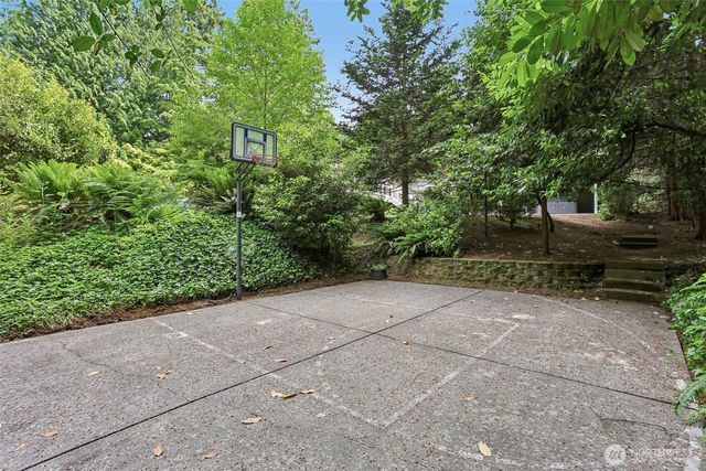7514 Maltby Road, Woodinville, WA 98072