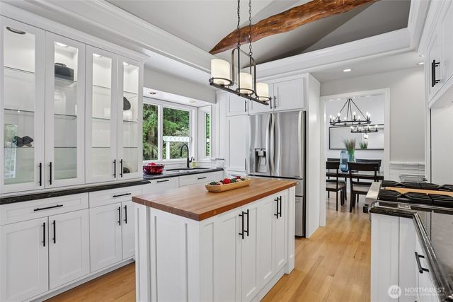 7514 Maltby Road, Woodinville, WA 98072