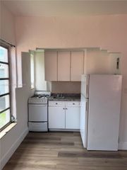 825 Alton Road 8, Miami Beach, FL 33139