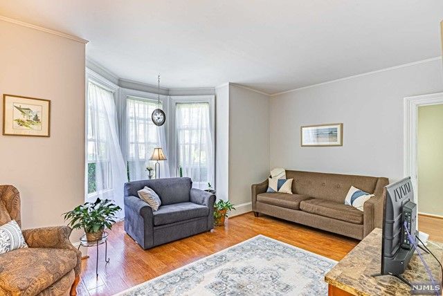 87 West Passaic Avenue, Rutherford, NJ 07070