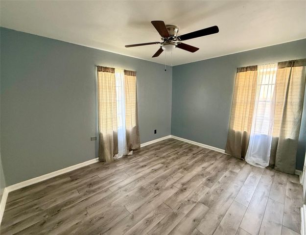 411 Elaine Street, La Marque, TX 77568