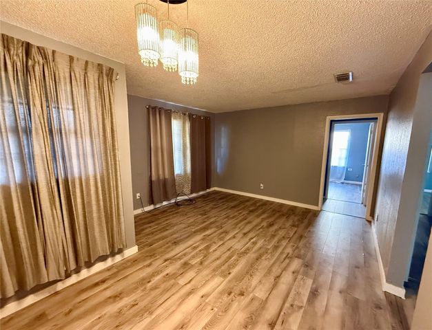 411 Elaine Street, La Marque, TX 77568