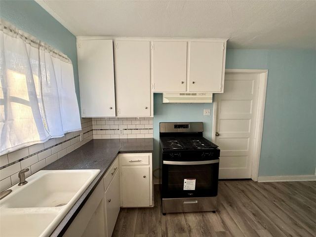 411 Elaine Street, La Marque, TX 77568