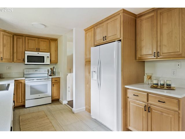 231 Ne 90TH Ave, Portland, OR 97220