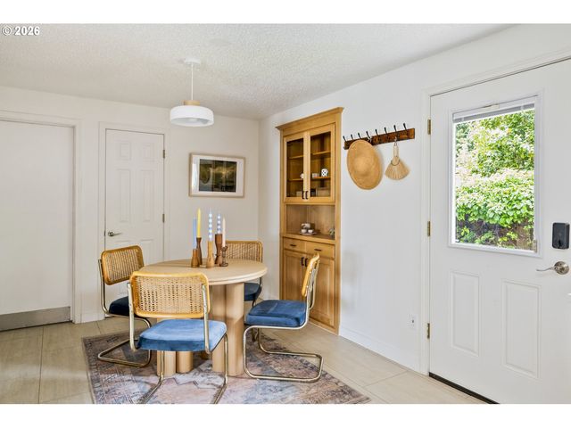 231 Ne 90TH Ave, Portland, OR 97220