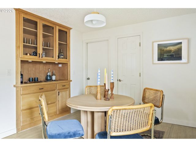 231 Ne 90TH Ave, Portland, OR 97220