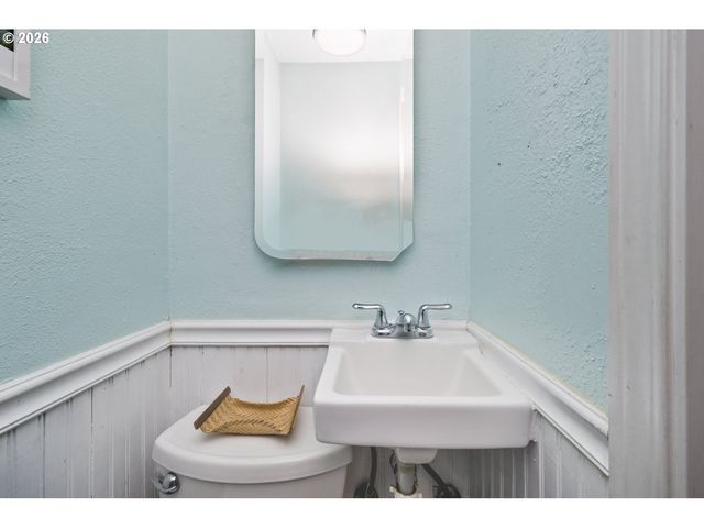 231 Ne 90TH Ave, Portland, OR 97220