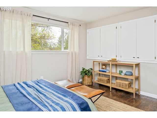 231 Ne 90TH Ave, Portland, OR 97220