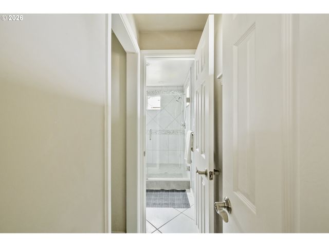 231 Ne 90TH Ave, Portland, OR 97220