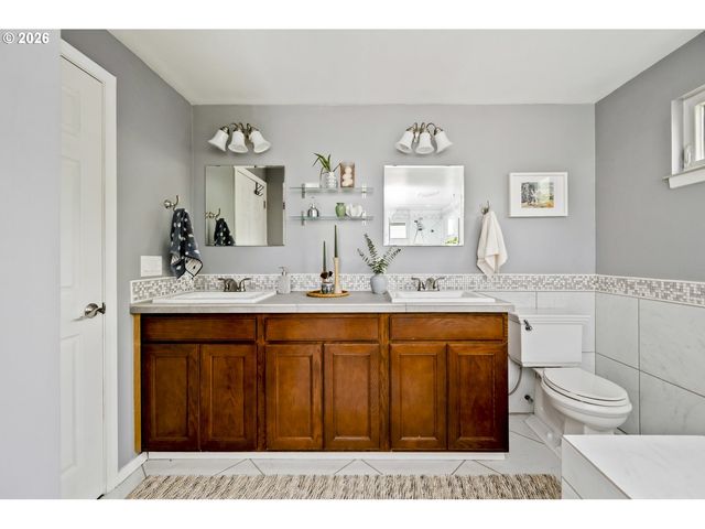 231 Ne 90TH Ave, Portland, OR 97220