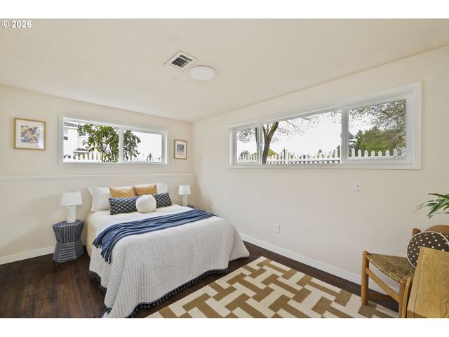 231 Ne 90TH Ave, Portland, OR 97220