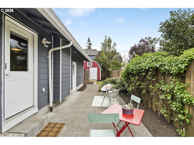 231 Ne 90TH Ave, Portland, OR 97220