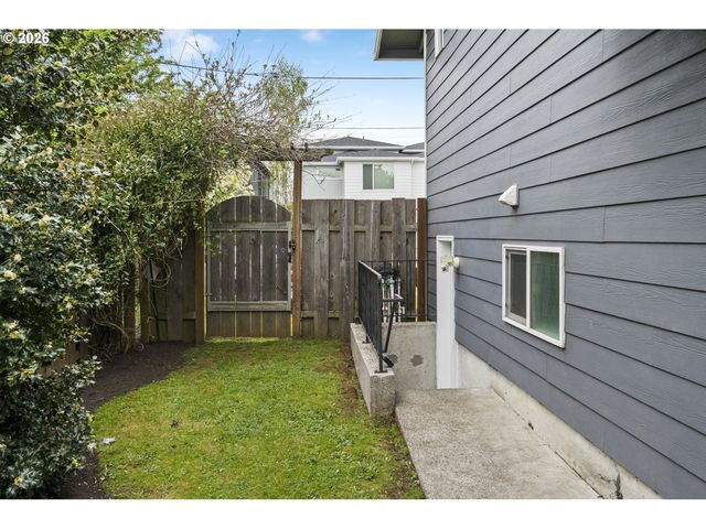 231 Ne 90TH Ave, Portland, OR 97220