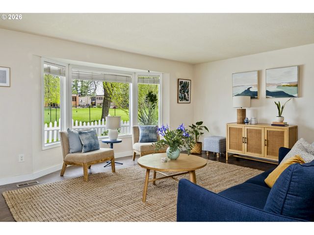 231 Ne 90TH Ave, Portland, OR 97220