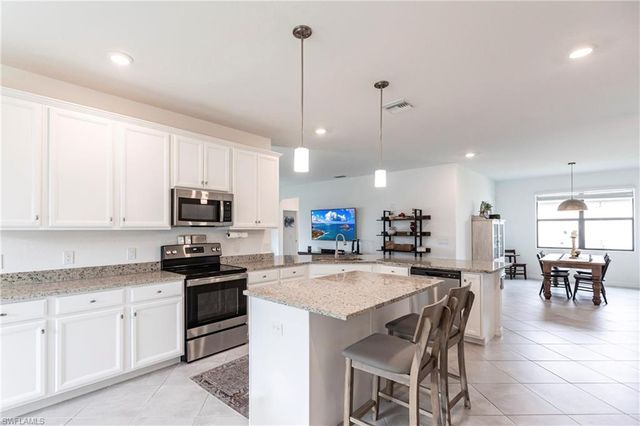 3413 Nombella CT, Fort Myers, FL 33905