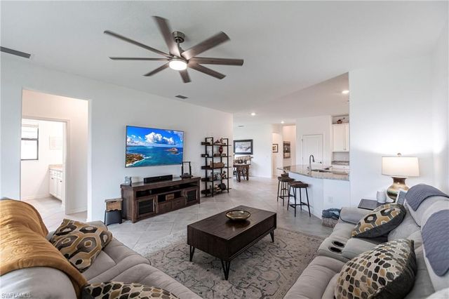 3413 Nombella CT, Fort Myers, FL 33905