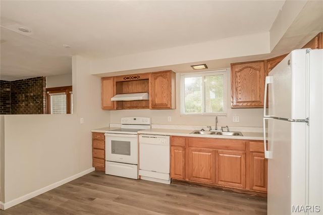 1215 Dawn Valley, Maryland Heights, MO 63043