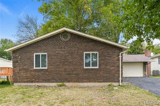 1215 Dawn Valley, Maryland Heights, MO 63043