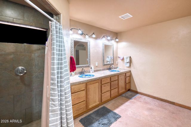 5520 N DESERT MOUNTAIN Trail, Bisbee, AZ 85603