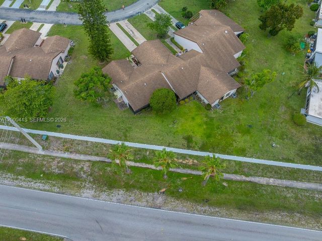 6125 Elsinore Cir, Green Acres, FL 33463