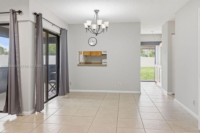 6125 Elsinore Cir, Green Acres, FL 33463