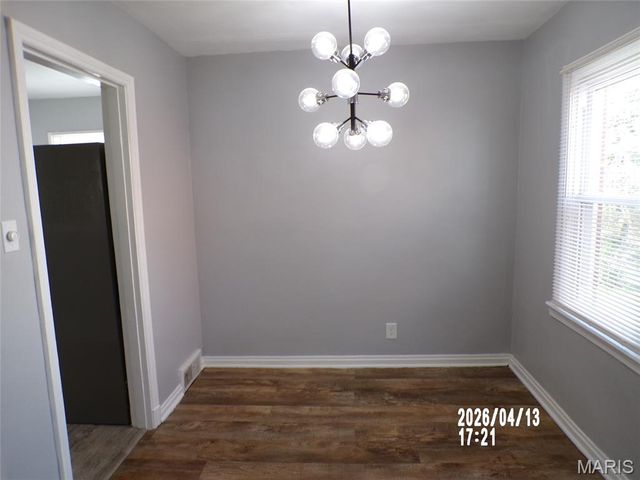 6783 Kenwood Drive, Northwoods, MO 63121