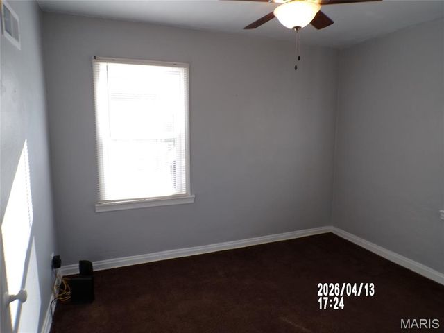 6783 Kenwood Drive, Northwoods, MO 63121
