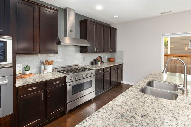 10219 125th Avenue NE, Kirkland, WA 98033