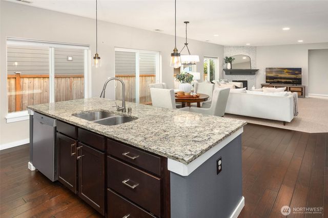 10219 125th Avenue NE, Kirkland, WA 98033