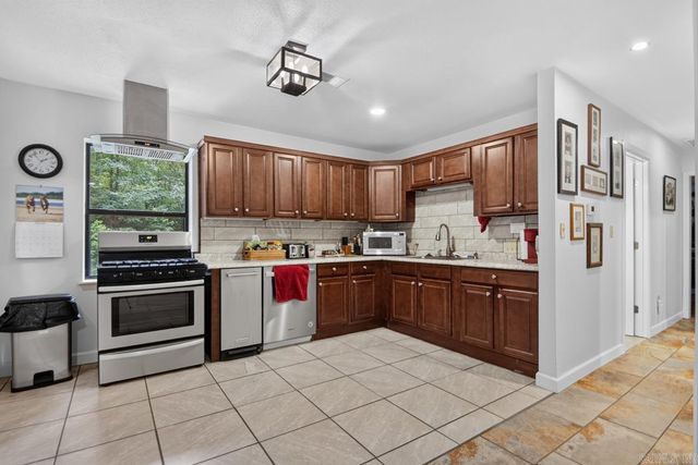 4266 MCGEE RD, Benton, AR 72019
