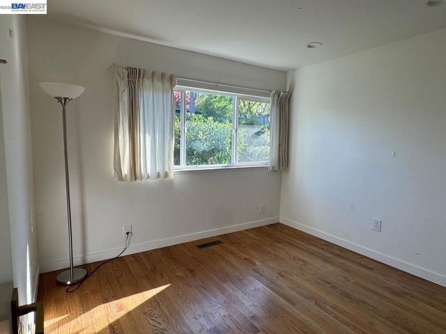 1233 Belknap Ct, Cupertino, CA 95014