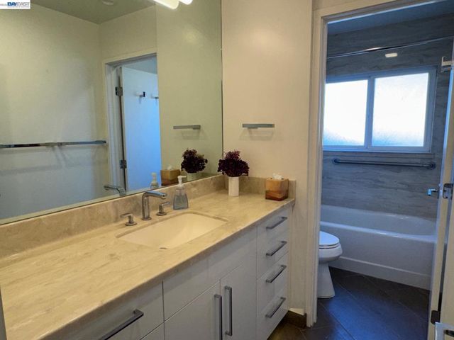 1233 Belknap Ct, Cupertino, CA 95014