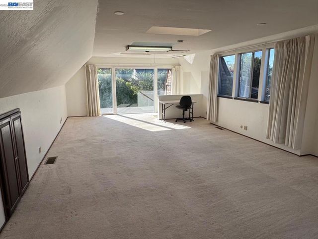 1233 Belknap Ct, Cupertino, CA 95014