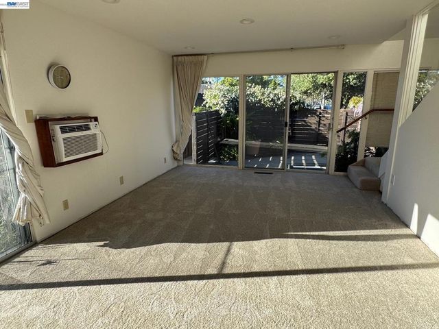 1233 Belknap Ct, Cupertino, CA 95014