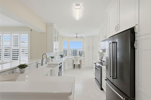 7932 SAILBOAT KEY BOULEVARD S 806, South Pasadena, FL 33707